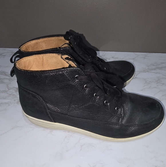 Women's Vionic Shawna High Top Black Leather Boots Sz 10 - Picture 3 of 7